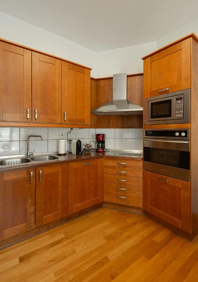 Brand-New Modern Flat In Heart Of City テッサロニキ エクステリア 写真