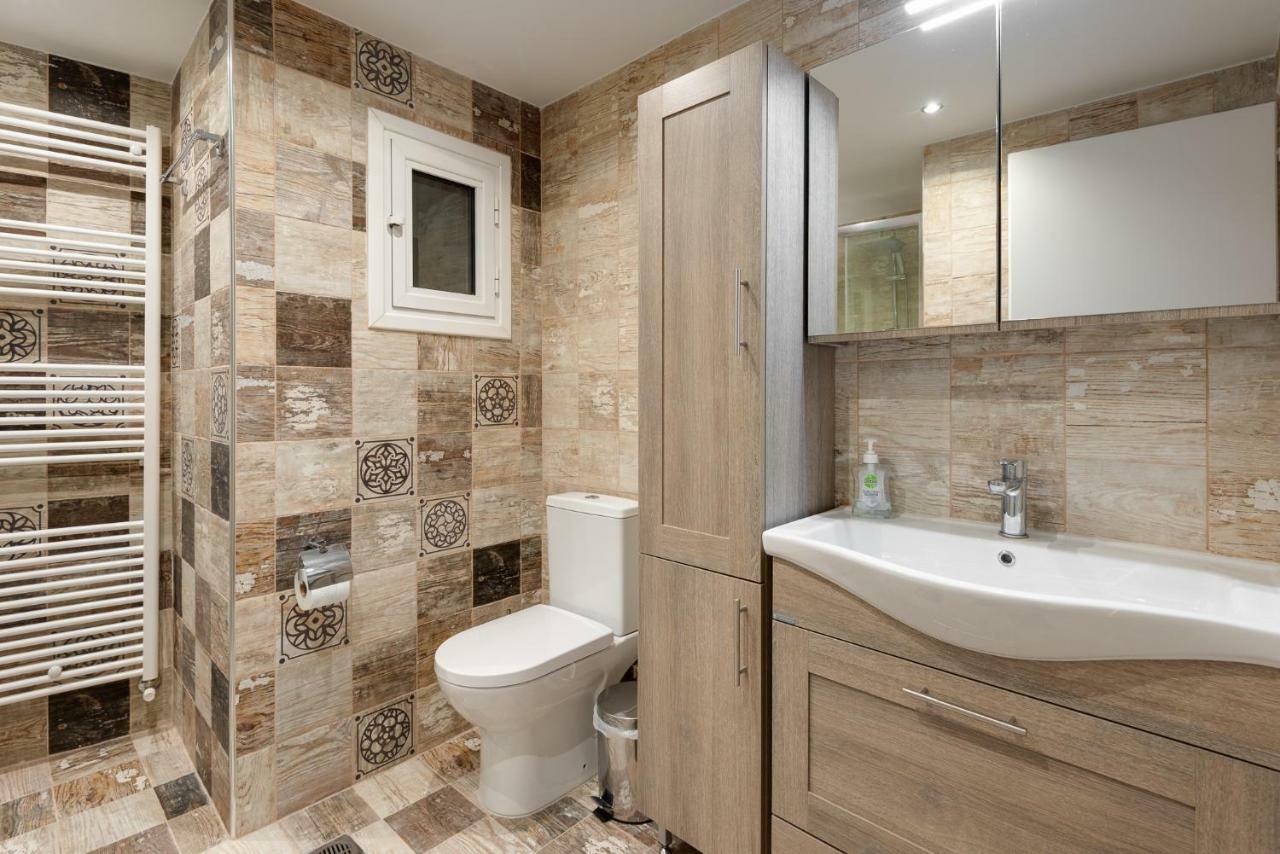 Brand-New Modern Flat In Heart Of City テッサロニキ エクステリア 写真