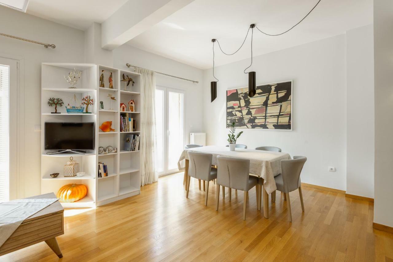 Brand-New Modern Flat In Heart Of City テッサロニキ エクステリア 写真